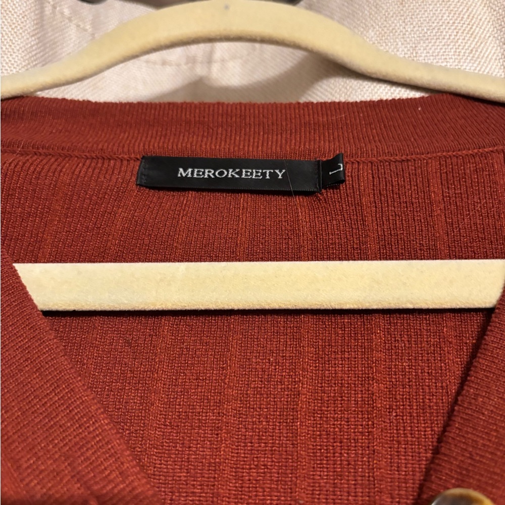 Women's V-Neck Sweater in Rust by New York & Company - Picture 2 of 3